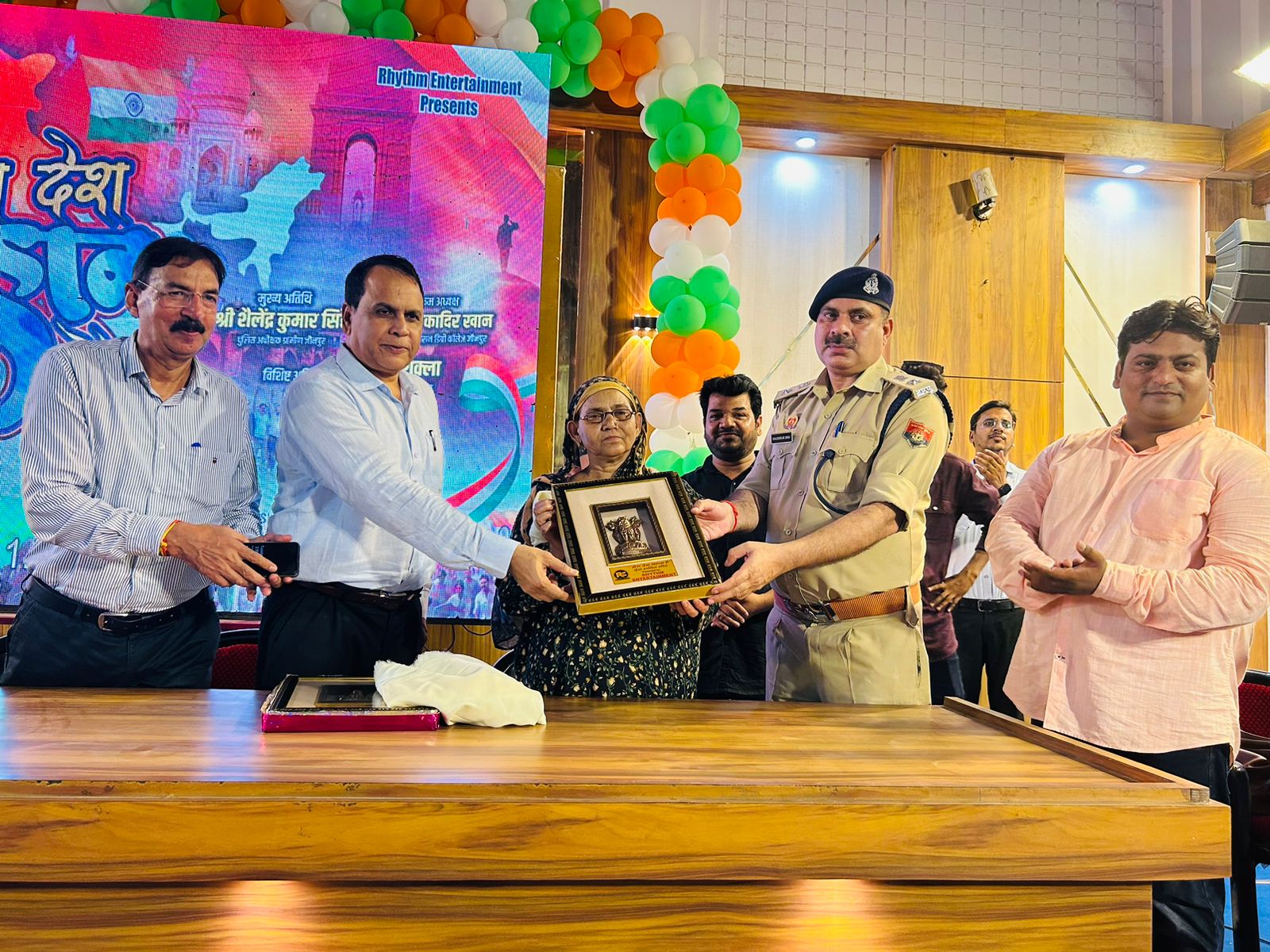 मेरा देश महान है देशभक्ति गीत का हुआ प्रीमियर