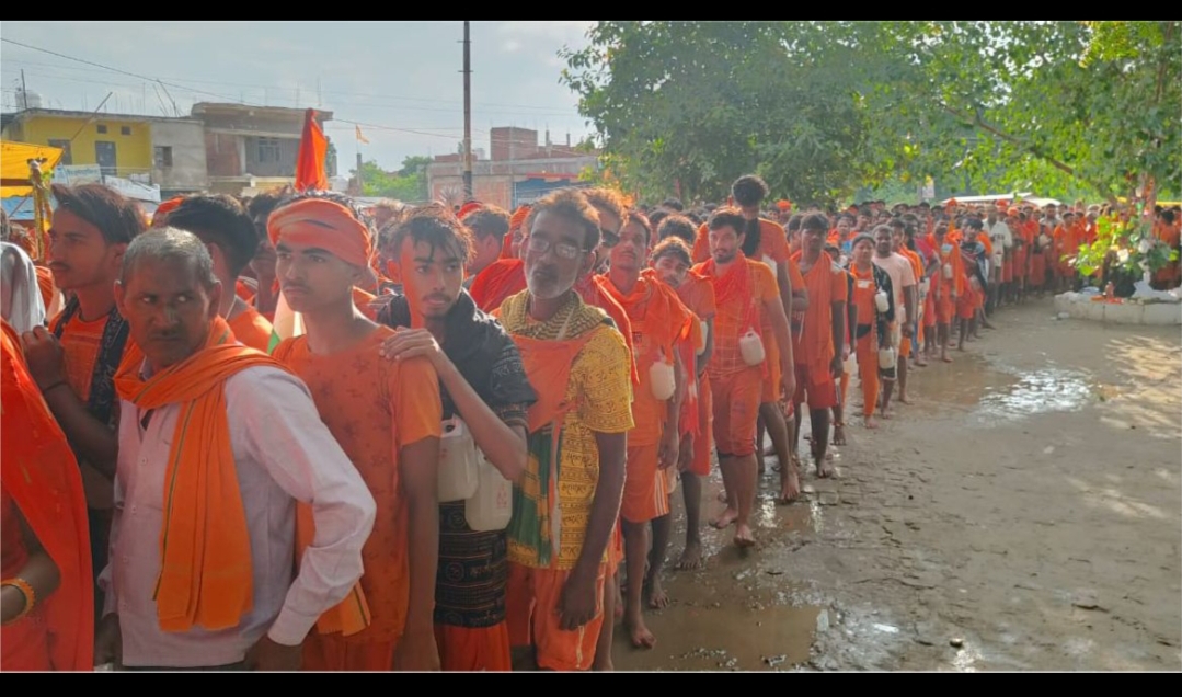 हजारों कांवरियों ने श्री गौरीशंकर मन्दिर में किया जलाभिषेक