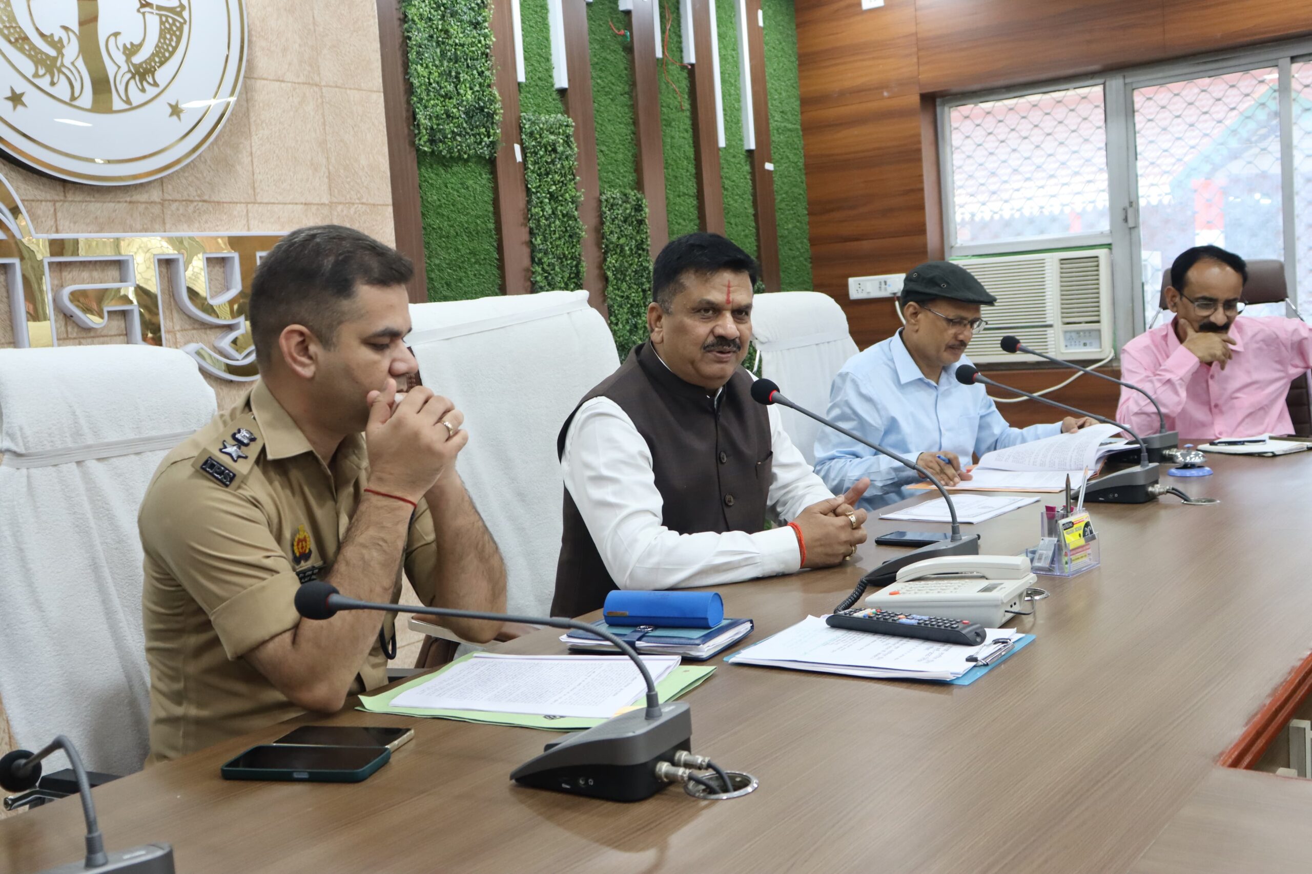 डीएम की अध्यक्षता व एस एस पी की मौजूदगी मे आगामी त्योहारो को लेकर जिला शान्ति समिति की बैठक सम्पन्न—-